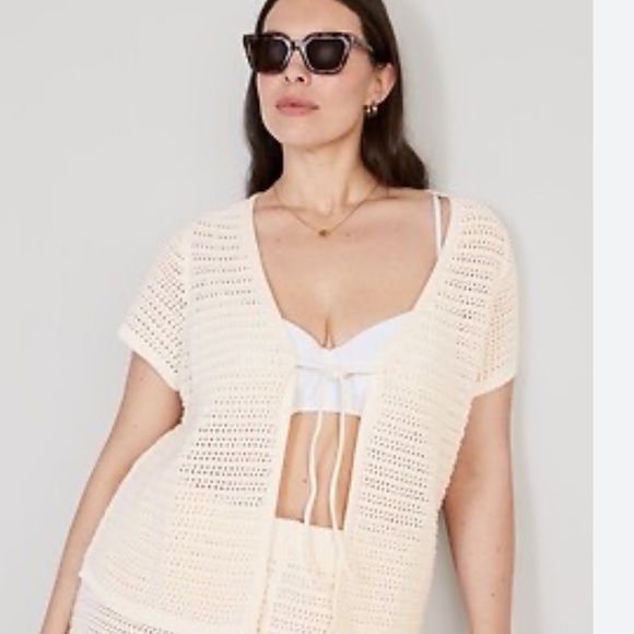 Old Navy Crocheted Front Tie Shortsleeved Sweater - Picture 4 of 5